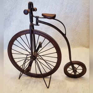 Vintage/Antique Collectible High Wheel Bicycle With Stand